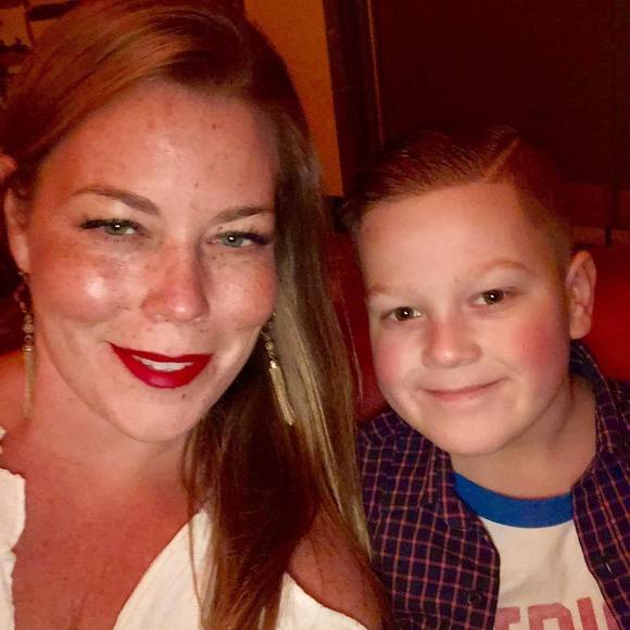 Meet your Posher, Beth - Picture 1 of 1